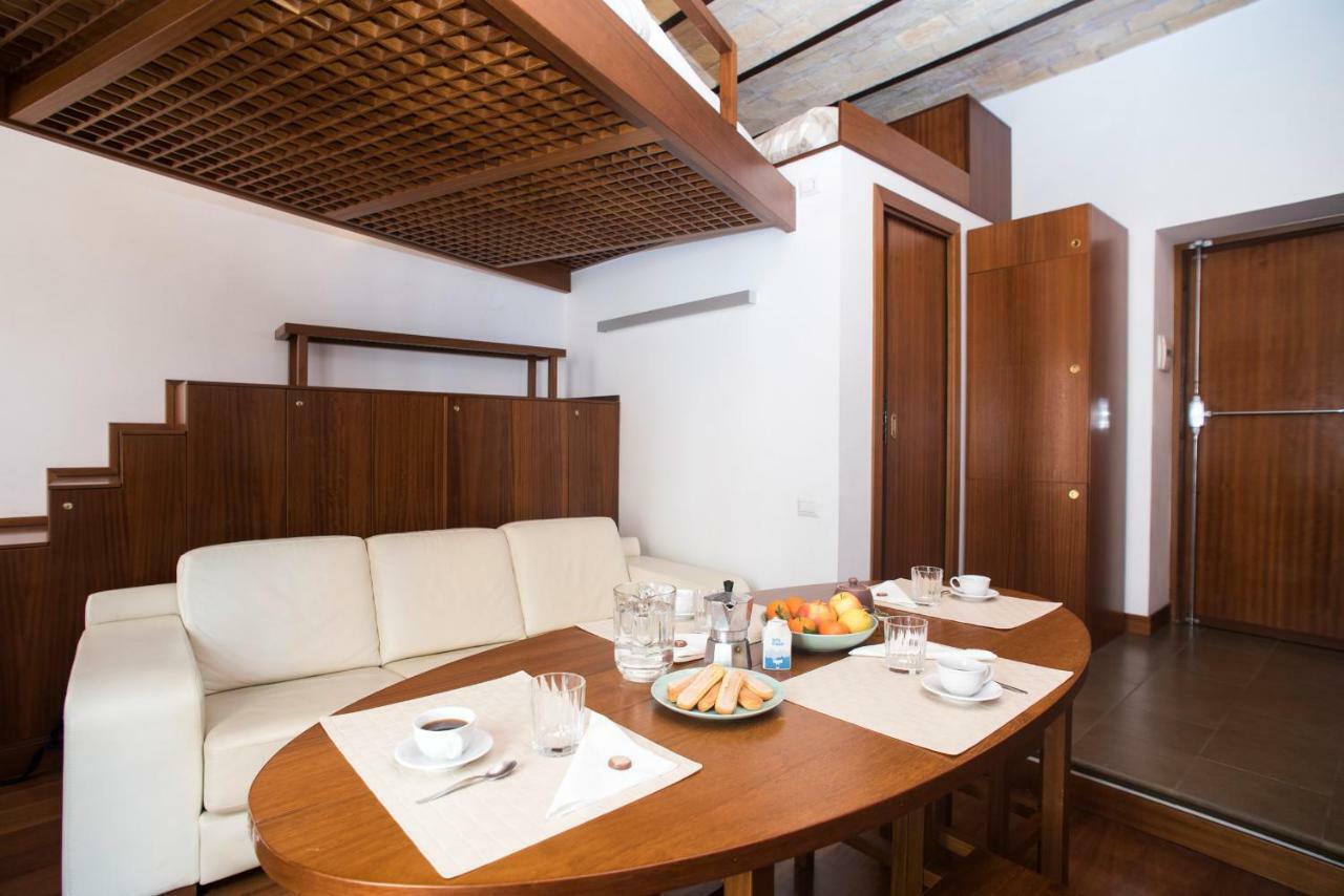 Trevi Fountain - Lovely Loft Apartment Рим Екстериор снимка